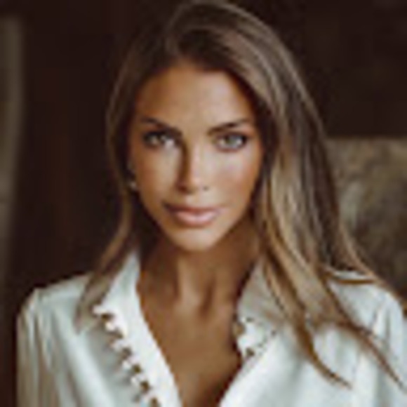 Meet your Posher, Serena - Picture 1 of 1